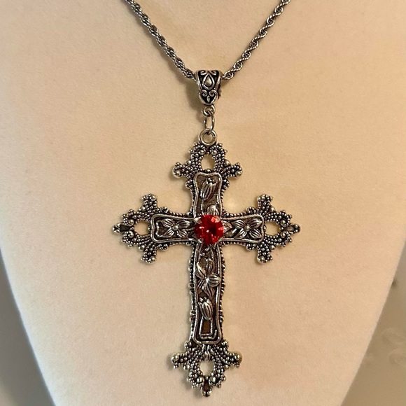 Gothic Red Crystal Cross Charm Necklace Floral Design Big Punk Goth Silver Tone - Picture 8 of 11